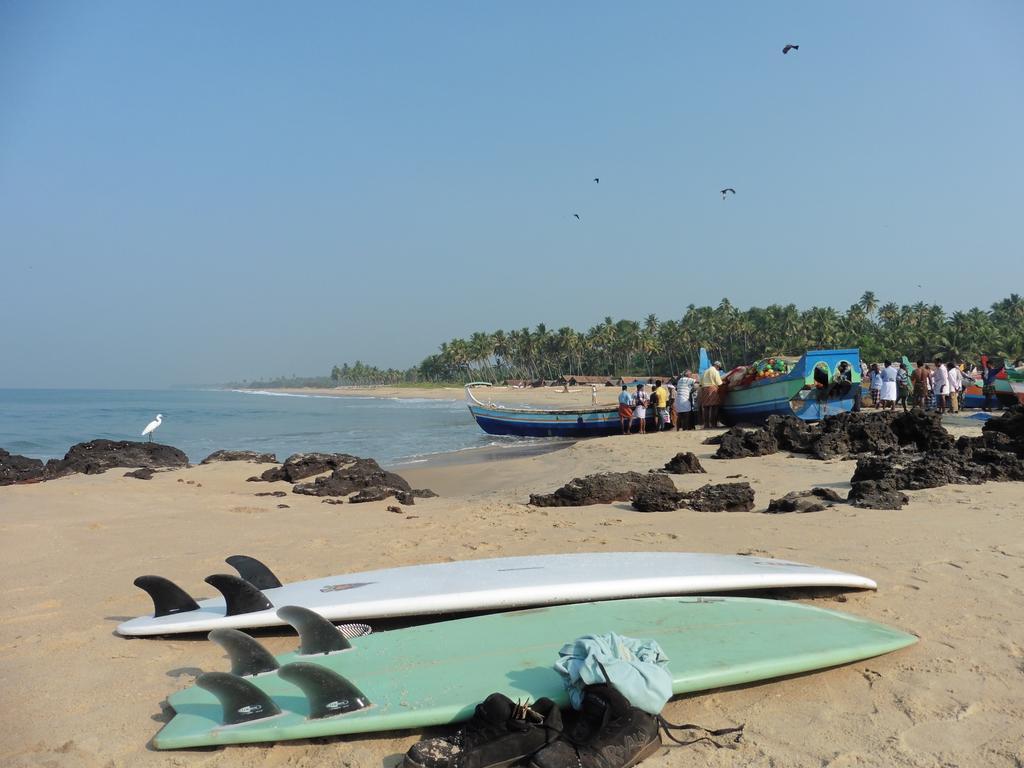Mk Gardens Surf & Yoga House Varkala Ngoại thất bức ảnh