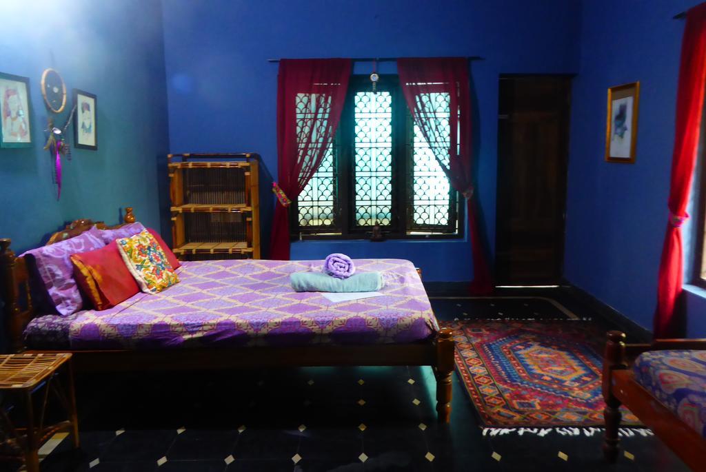 Mk Gardens Surf & Yoga House Varkala Ngoại thất bức ảnh