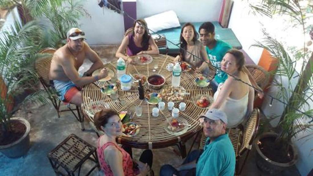 Mk Gardens Surf & Yoga House Varkala Ngoại thất bức ảnh